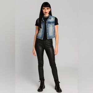 Wallflower Blue Boxy Notched Collar Top